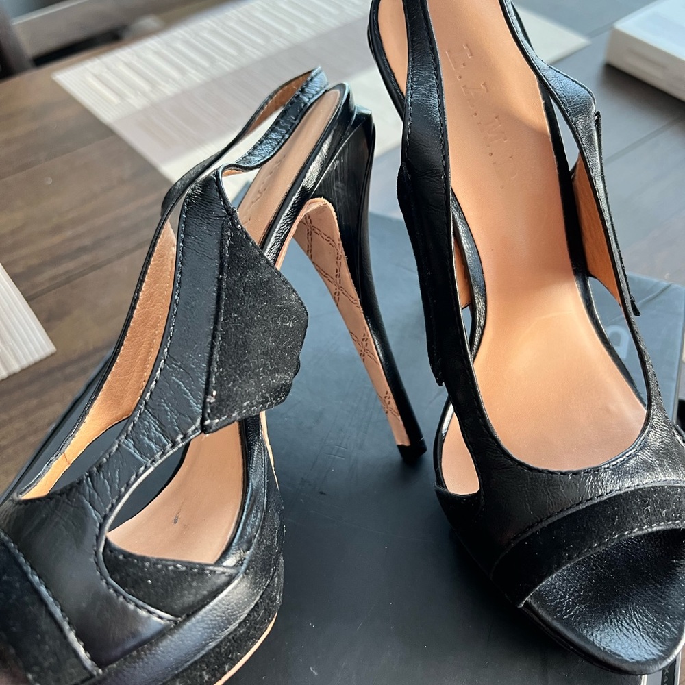 Shoes - Picture 4 of 4